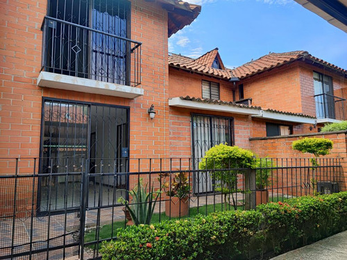 Casa En Venta En Cali Ciudad Jardín. Cod 15641