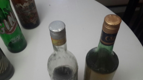Antigua Botella De Licor Llena Campari Y Casalis Llenas