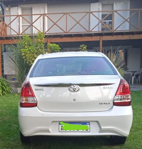 Imagen 2 de 15 de Toyota Etios 2018 1.5 Sedan Xls