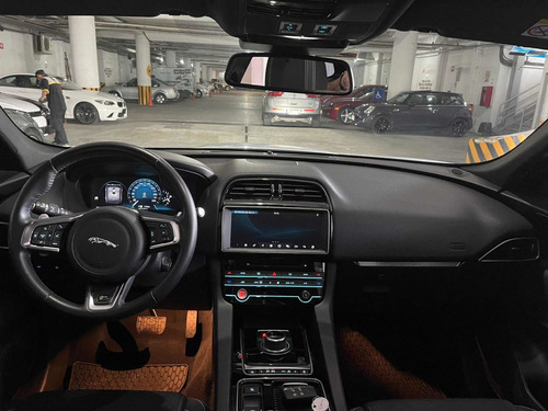 Imagen 8 de 11 de Jaguar F-pace 2018 3.0 R-sport At