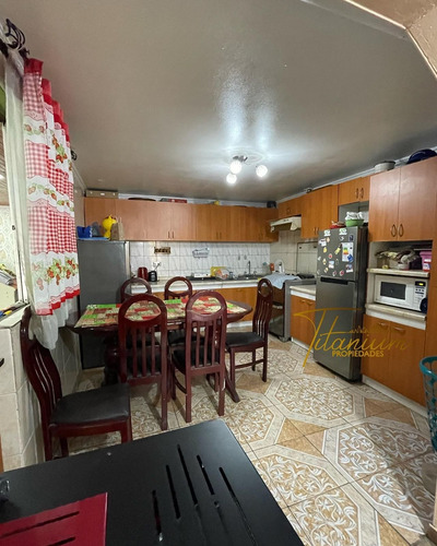 Imagen 7 de 10 de Se Vende Casa De 4d, 2b En La Granja.