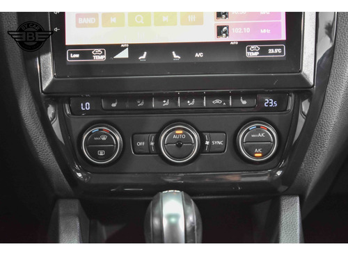 Volkswagen Jetta 2.0 TSI HIGHLINE 211CV GASOLINA 4P TIPTRONIC