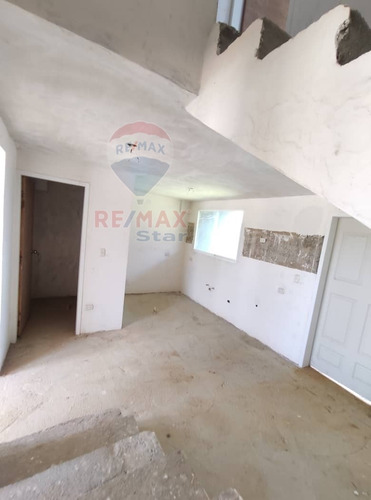 Imagen 6 de 9 de Venta De Hermoso Townhouse En Obra Blanca En Villa Veneto, Piedad Norte Palavecino.
