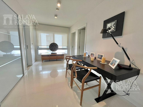 Imagen 18 de 28 de Venta - Apartamento De Categoria , Primera Linea Brava Sap4325120.