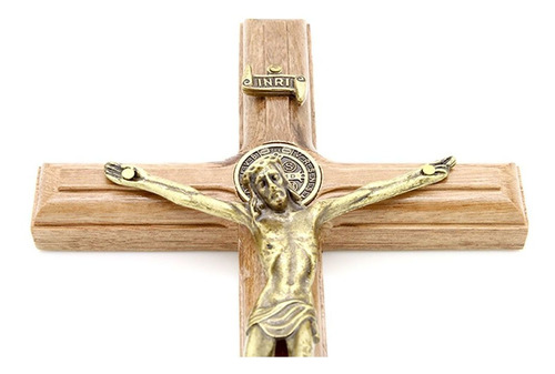 Crucifixo De Parede C/ Medalha São Bento Madeira/metal- 19cm