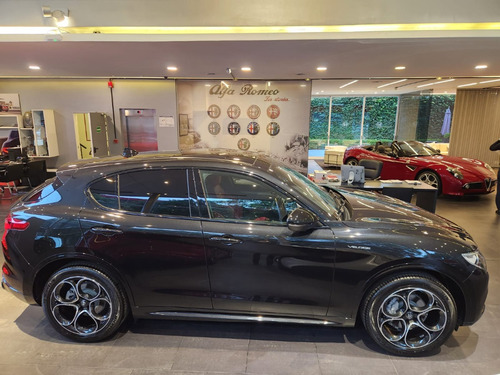 Alfa Romeo Stelvio 2.0 280cv At Q4 Veloce
