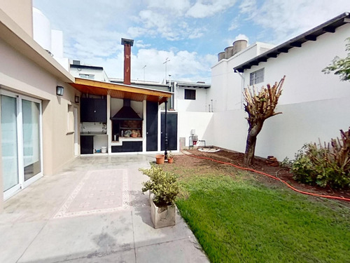 Casa De 2 Dormitorios En Manuel B Gonnet