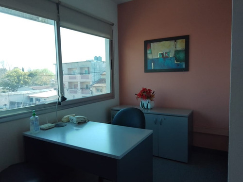 Pilar / Consultorios En Alquiler