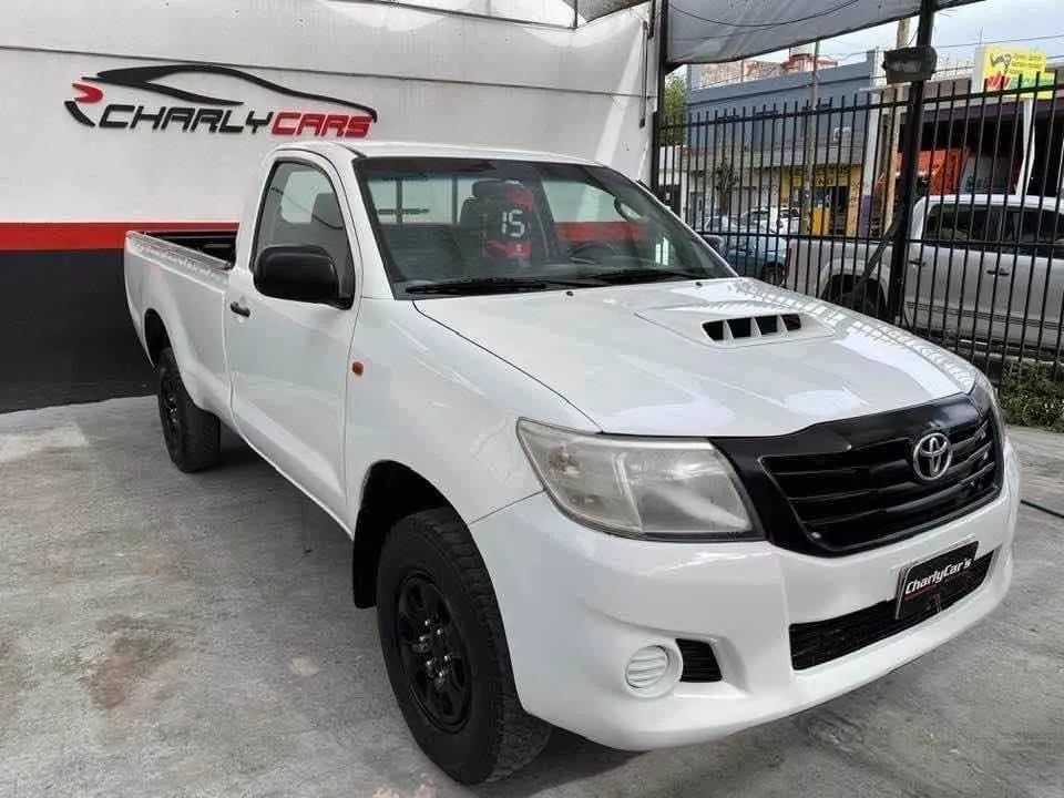 Toyota Hilux 2.5 Cover Cs Dx Pack 4x4 Vent M3