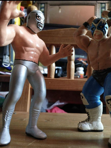 El Santo Y Atlántis Kelian Luchador (Usado)