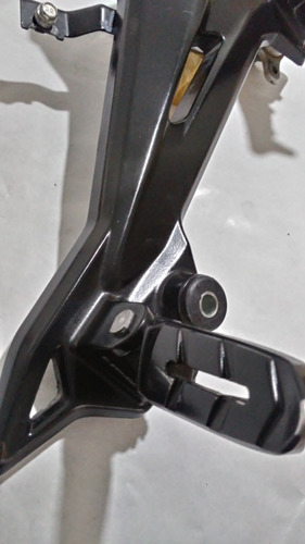 Soporte Apoya Pie Pedal Freno Dominar 400 Ug Original