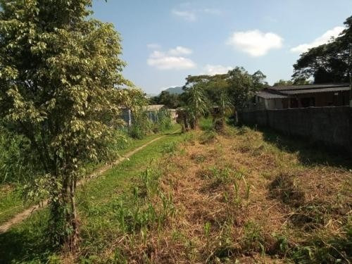 Imagem 9 de 14 de Ótima Casa Em Mongaguá Com Quintal Amplo Perto De Comércios