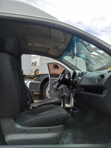Imagem 10 de 17 de Fiat Fiorino Furgao Fire 1.4 2014