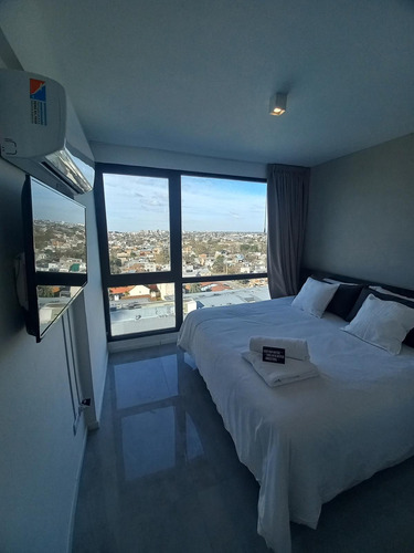 Departamento En Venta, Amoblado, 2 Ambientes, En Torre Brickell, Tigre, Gba Norte
