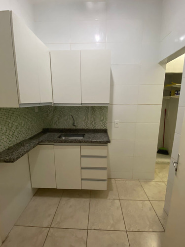 Imagem 12 de 17 de Apartamento Para Alugar Na Rua Bulhões De Carvalho, Copacabana, Rio De Janeiro - Rj - Liv-23056
