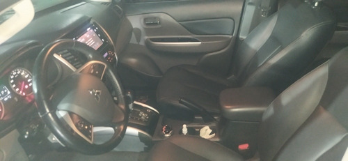 Mitsubishi L200 2.4 Triton Sport Hpe Cab. Dupla 4x4 Aut. 4p