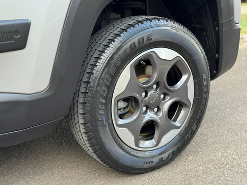 Jeep Renegade 1.8 16V FLEX 4P AUTOMÁTICO