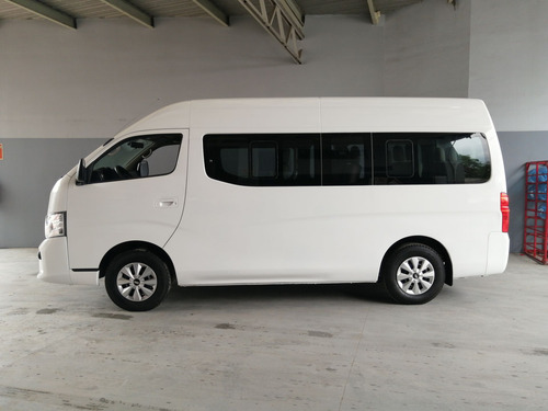 Nissan Urvan 2.5 15 Pas Amplia Aa Mt