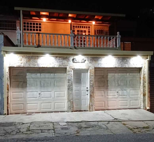 Vendo Casa Comercial/residn 400mts2 8h/5b/2pe La Trinidad 4838