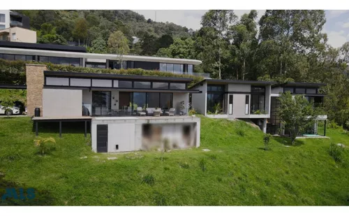 Una Casa Espectacular(mls#249327)