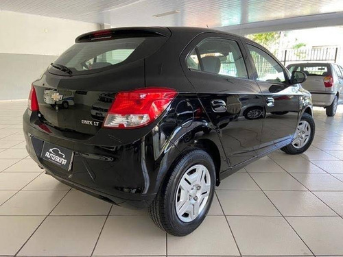 Chevrolet Onix 1.0 Mpfi Lt 8v Flex 4p Manual