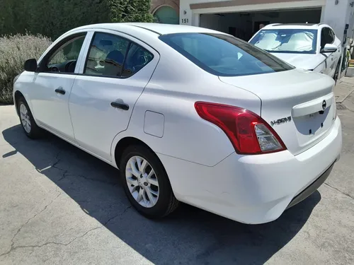 Nissan Versa 1.6 Drive Mt