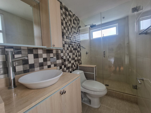 Imagen 21 de 30 de Casa Quinta En Venta 440m2 De Construcción Los Samanes Baruta Caracas