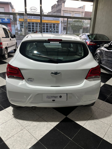 Chevrolet Onix 1.4 Black Edition 1.4