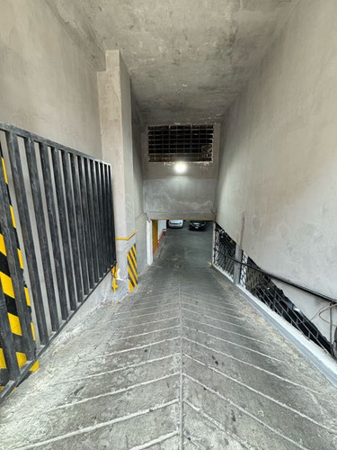 Piso Industrial En Alquiler 816 M2 - Urb. Los Ruices