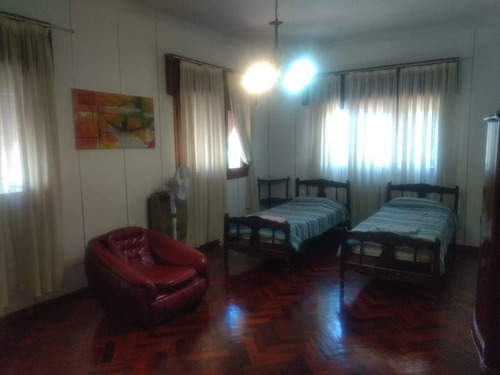 Imagen 7 de 15 de Casa En Venta De 4 Dormitorios C/ Cochera En Villa Del Lago