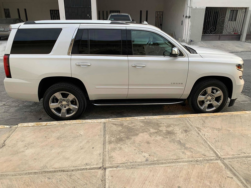 Imagen 4 de 11 de Chevrolet Tahoe 2019 5.4 Premier Piel 4x4 At