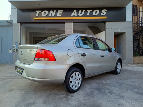 Volkswagen Voyage 1.6 Comfortline 101cv