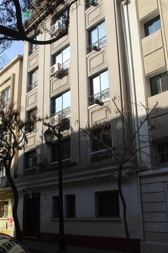 Imagen 1 de 13 de Departamento En Venta De 15 Dorm. En Santiago