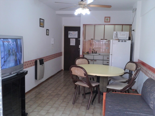 Imagen 4 de 7 de Departamento 2 Amb. A Metros De La Playa, Con Calefacción