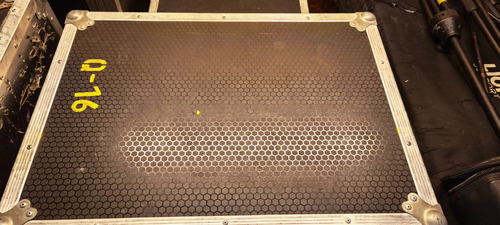 Allen & Heath Qu-16 Con Fligth Case ! (Usado)