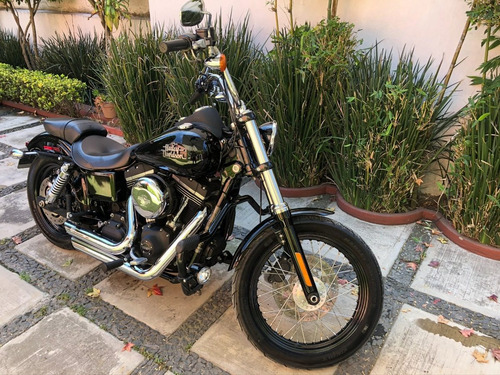 Imagen 3 de 15 de Impecable Harley Davidson Street Bob 2015