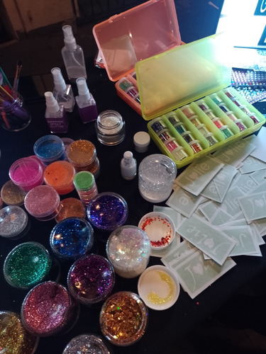 Stand Glitter Bar Fiestas Makeup Stand Neon