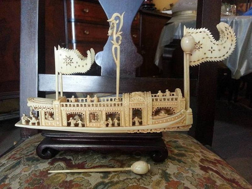 Antiguo Barco Tallado Arte Oriental Chino 