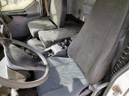 Imagem 12 de 19 de Volvo Vm 310 4x2