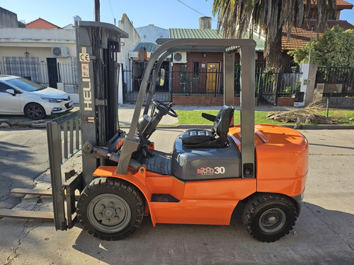Autoelevador 2500 Kg