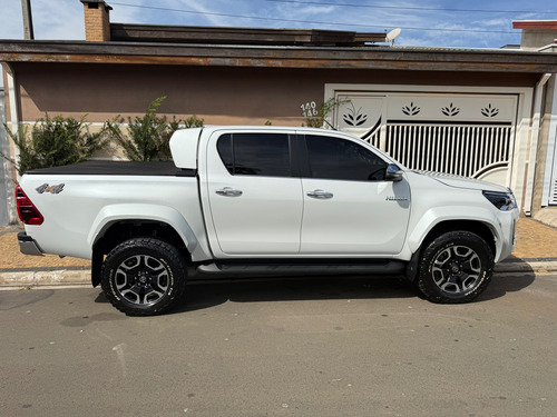 Toyota Hilux 2.8 Tdi Srx Plus Cab. Dupla 4X4 Aut. 4P