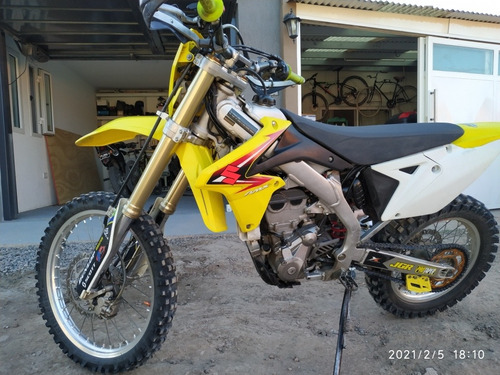 Suzuki Rmx