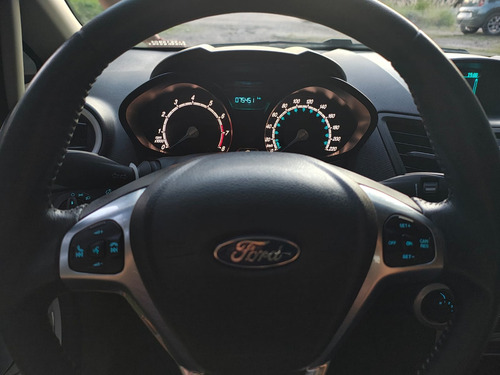 Ford Fiesta 2017 Impecable - Oportunidad