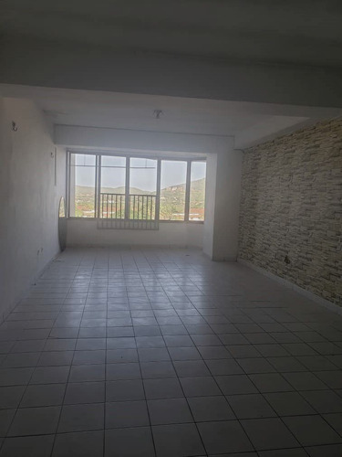 Hermoso Apartamento En Venta En Las Residencias Las Gaviotas, Estratégicamente Ubicado En La Urbanización Jorge Coll, Margarita. (a.p)