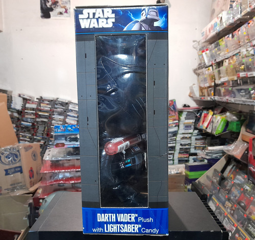 Star Wars Darth Vader Plush Witch Lightsaber Candy (Usado)