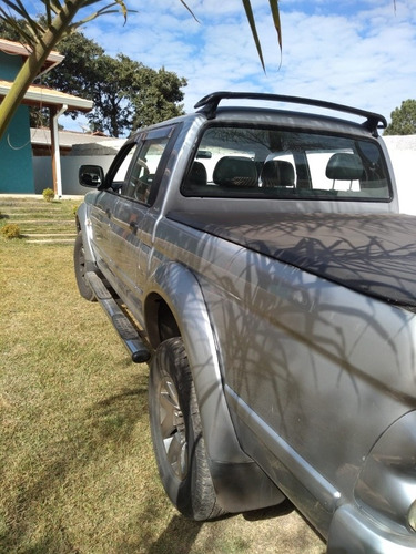 Imagem 6 de 13 de Mitsubishi L200 2.5 Sport Hpe Cab. Dupla 4x4 Aut. 4p 141 Hp