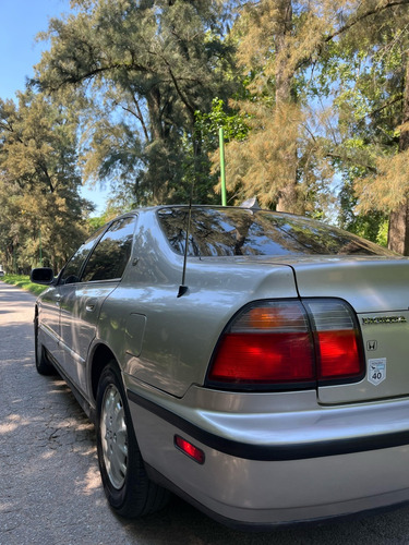 Honda Accord 2.2 Ex At