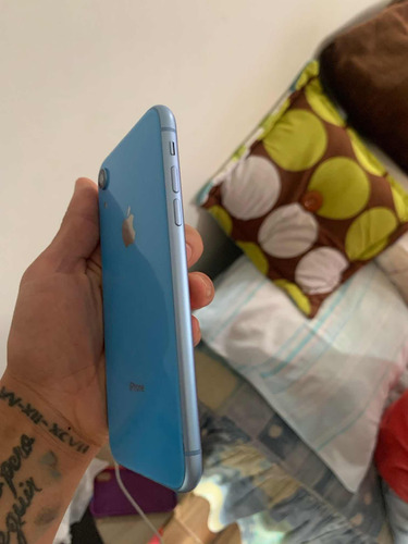 iPhone XR 64 Gb