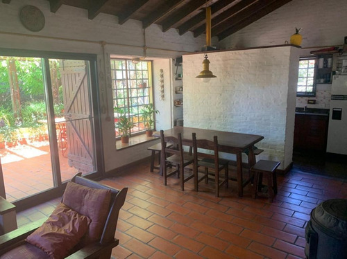 Imagen 21 de 29 de Casa En Venta De Country Champagnat Con Muy Buen Parque Y 2 Dorms