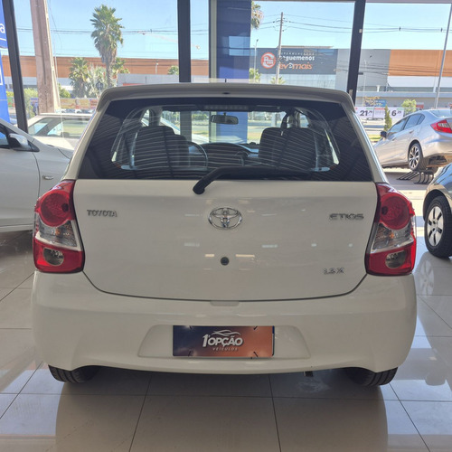 Toyota Etios X 1.3 Flex 16V 5p Mec.